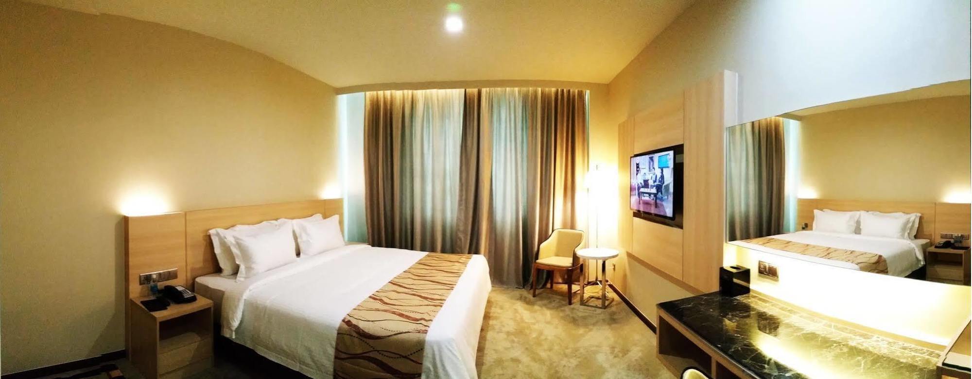 Purest Hotel Sungai Petani Exterior photo